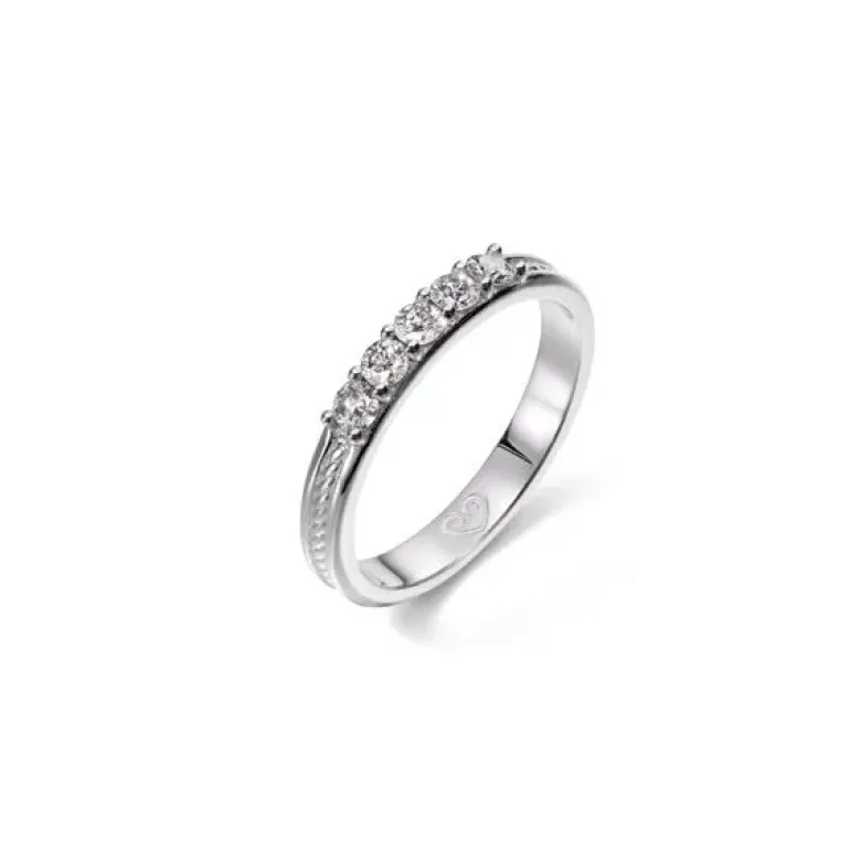 Kalevala Love timanttisormus valkokulta 541000116D