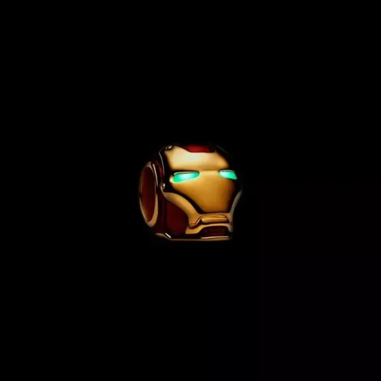 Pandora Iron Man Helmet muotiriipus 764213C01
