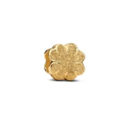 Pandora Textured Clover Mini muotiriipus 764047C00